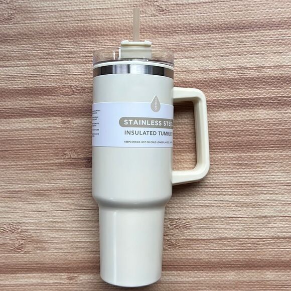 40oz hydraquench tumbler with handle in cream - Picture 3 of 12